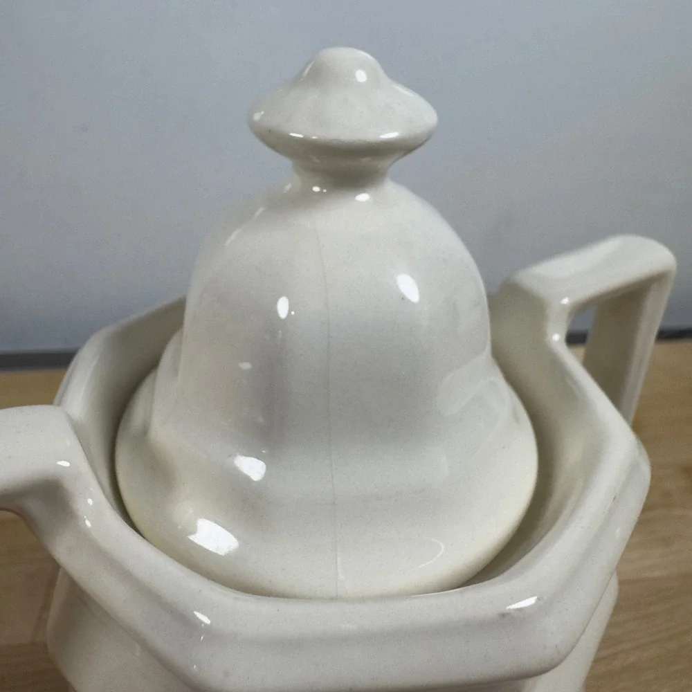 Pfaltzgraff Greenfield Village Museum Collection Creamer and Sugar Bowl Set